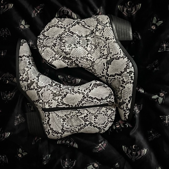 Faux Python Booties - Picture 4 of 6